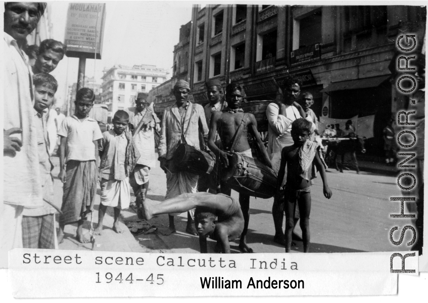 Street scene, Calcutta, India, 1944-45.  Photo from William Anderson.