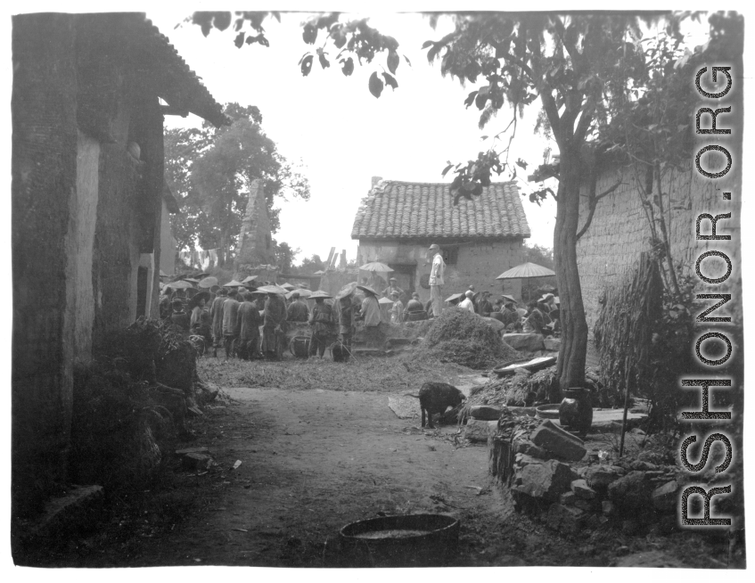 People gathered for corvee labor (or for market day) at Zhanyi, Yunnan, China, during WWII.