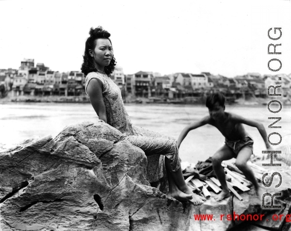 Local people swimming in Liuzhou city, Guangxi province, China, during WWII. 