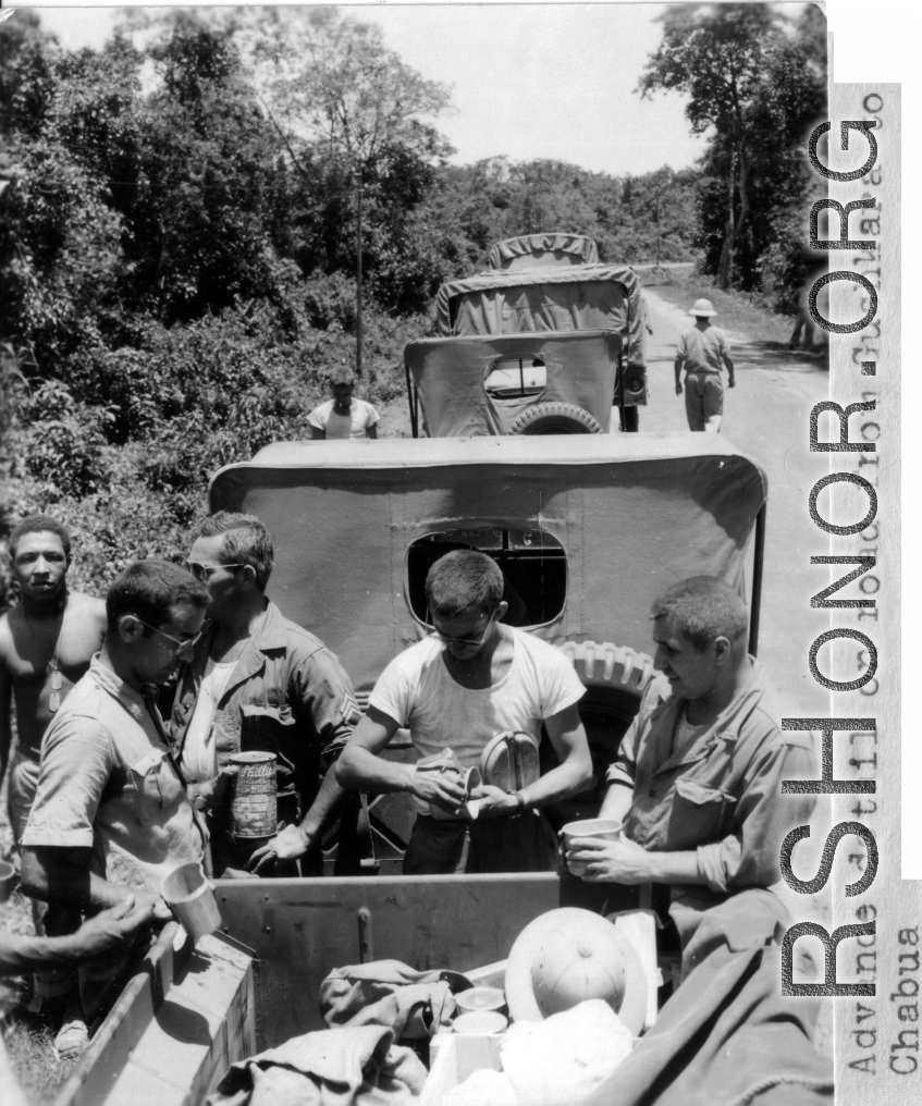 Advance detail on road from Gushkara to Chabua. Stopping roadside for chow.