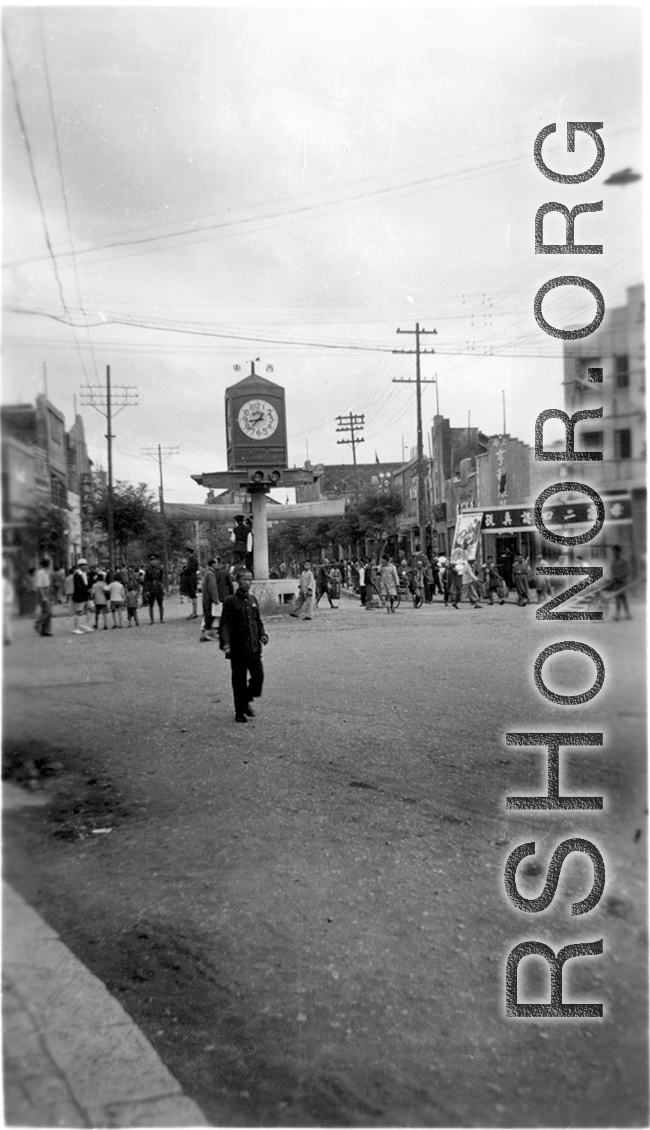 Local people in Kunming city, Yunnan province, China, during WWII.