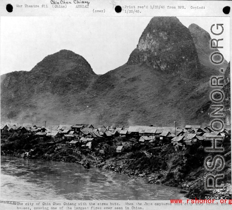The town of Chin Chen Chiang with the straw huts. When the Japanese captured this city they burned these houses, causing one of the largest fires ever seen in China.