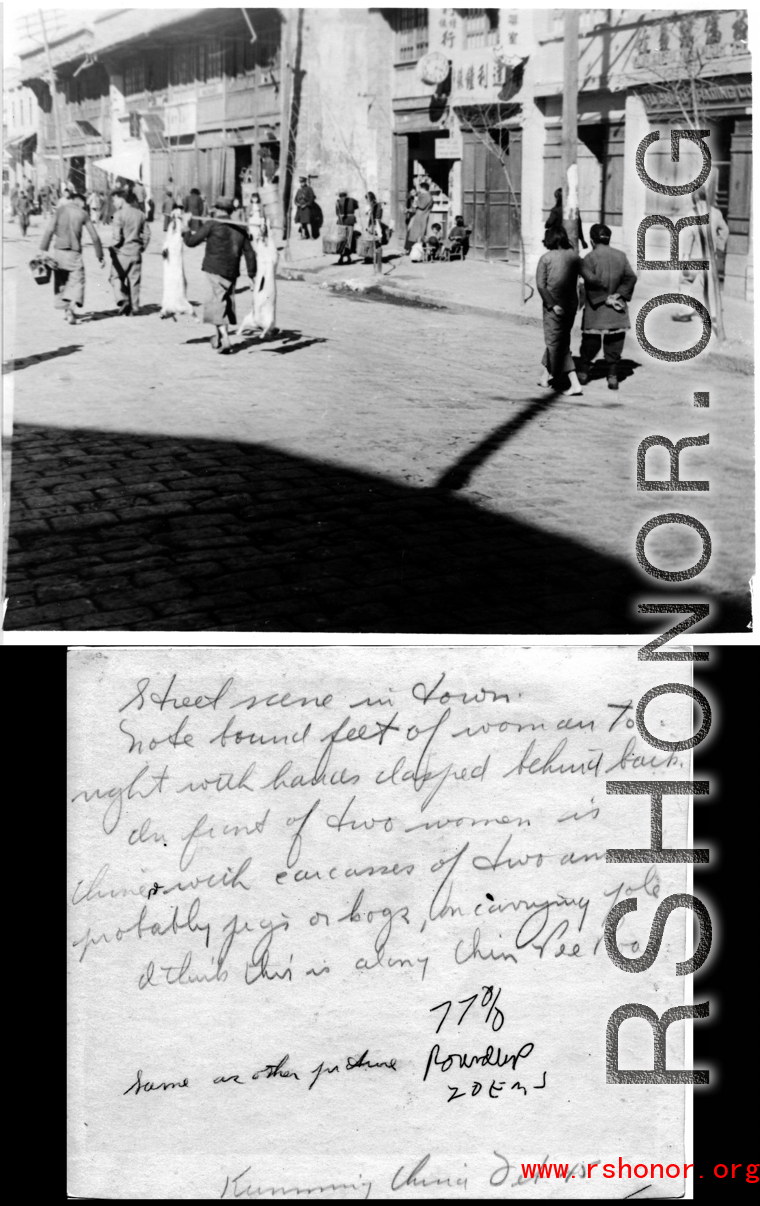 People strolling in Kunming.