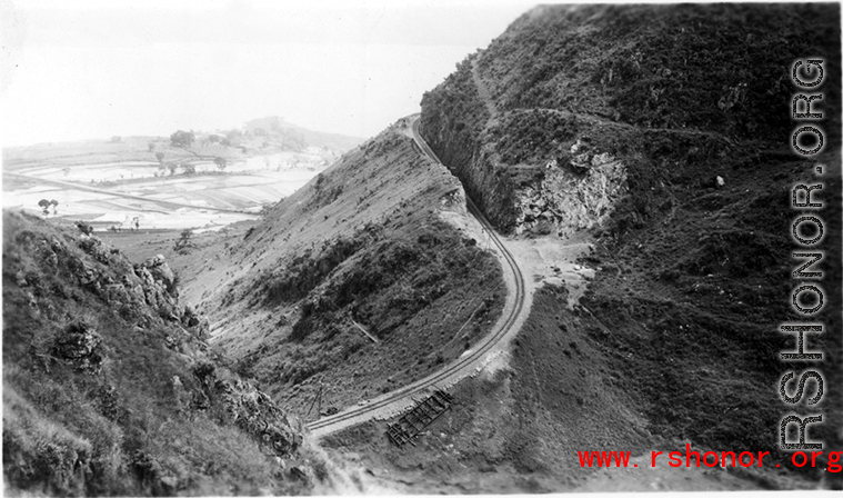 A railway line above Yangzonghai lake (阳宗海) to the east of Kunming, near the U.S. Camp Schiel rest station.